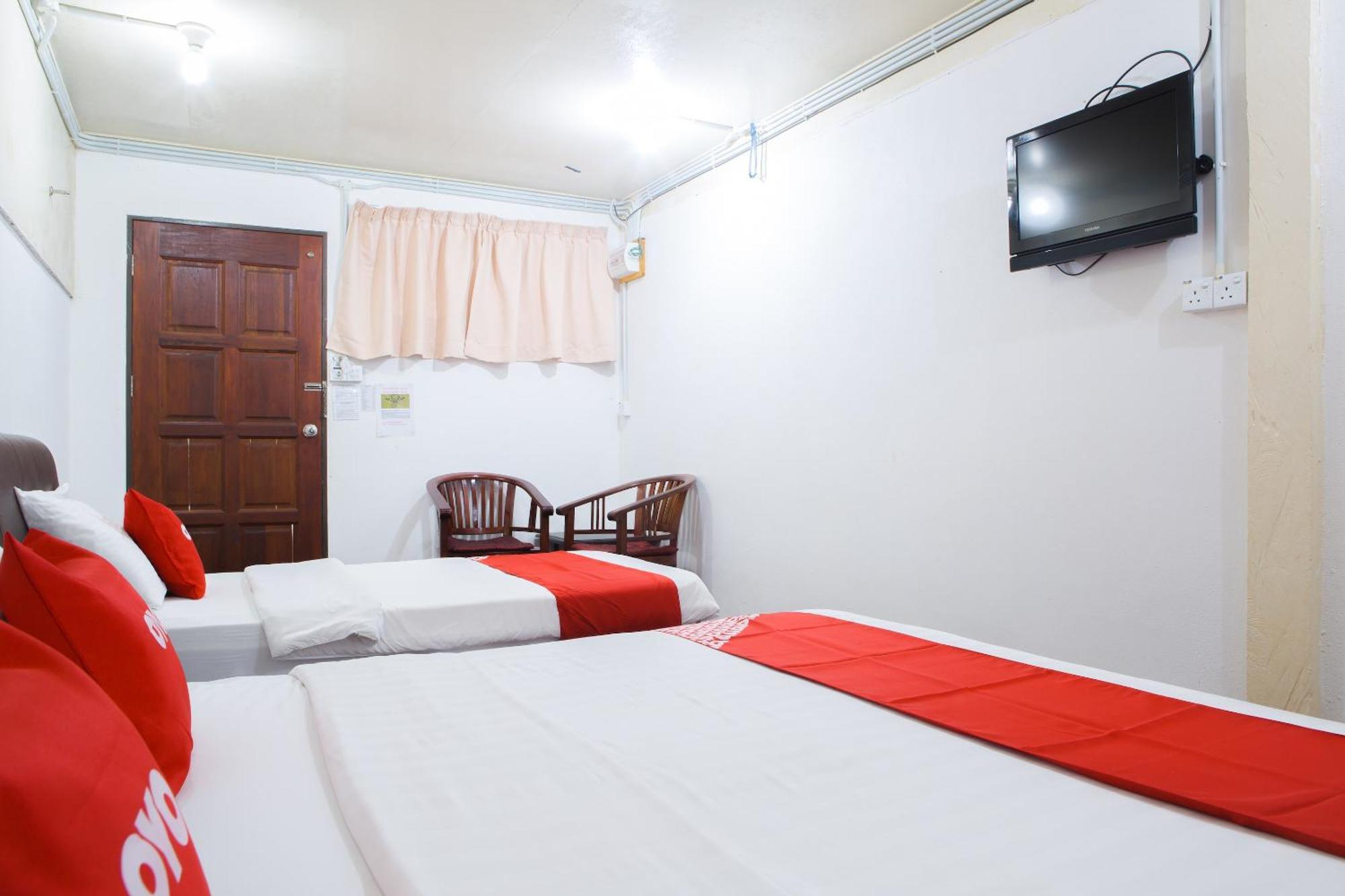 Oyo 90037 The 7 Lodge Tambunan Экстерьер фото