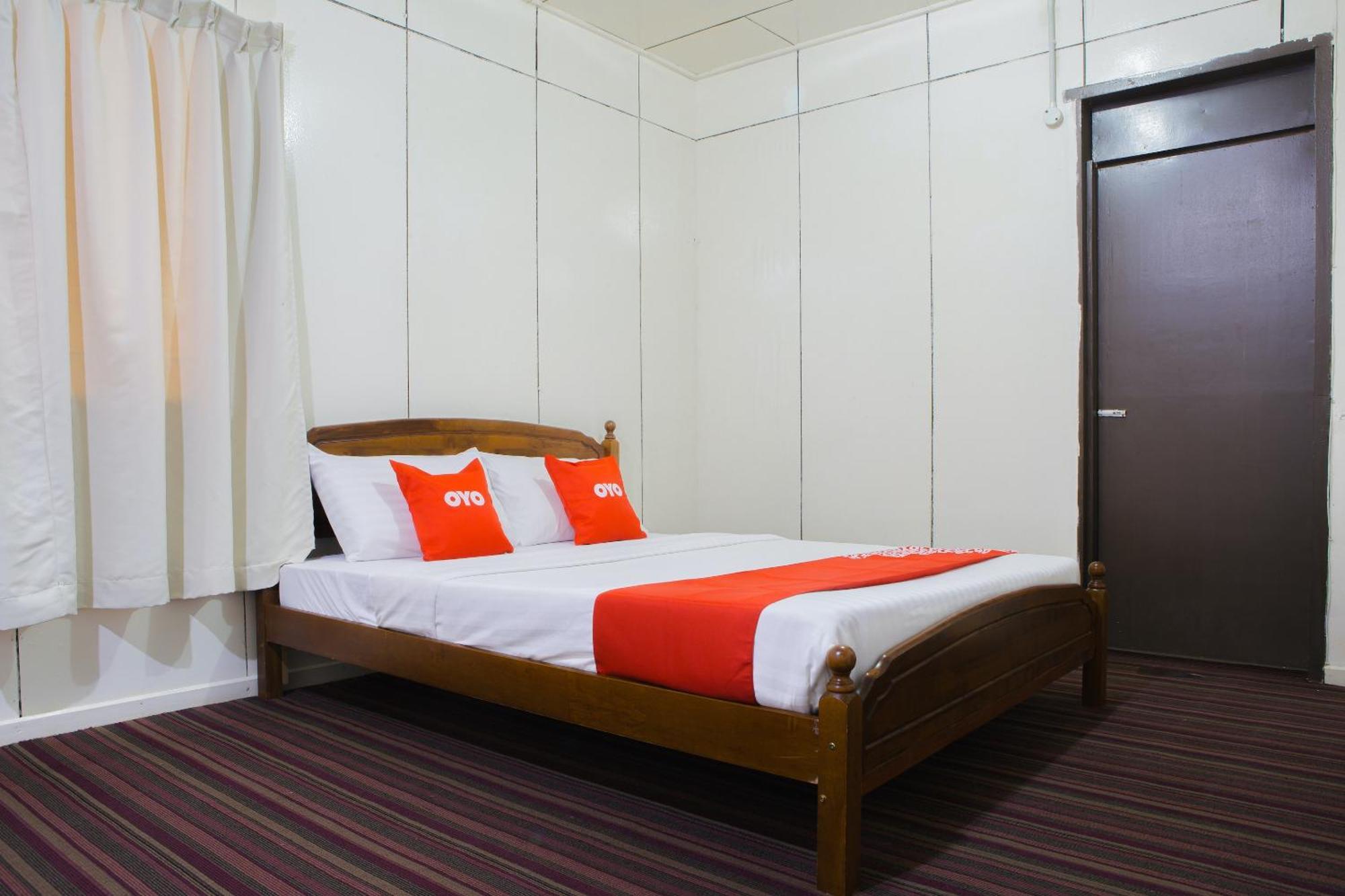 Oyo 90037 The 7 Lodge Tambunan Экстерьер фото