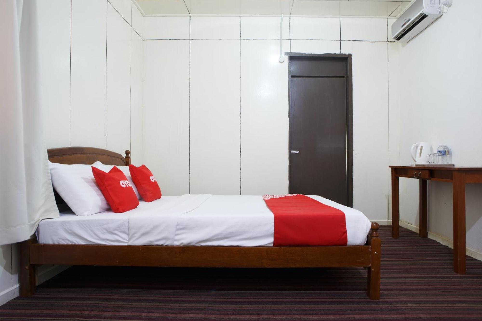 Oyo 90037 The 7 Lodge Tambunan Экстерьер фото