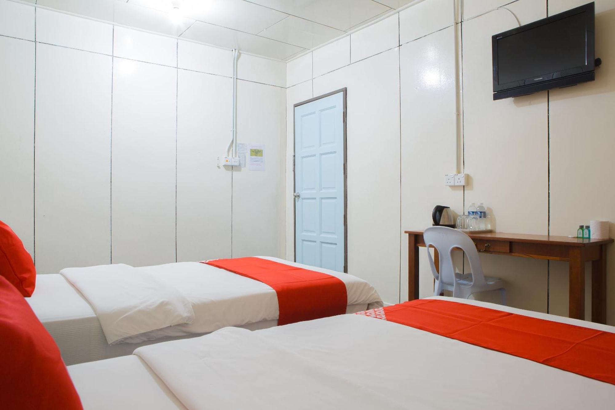 Oyo 90037 The 7 Lodge Tambunan Экстерьер фото