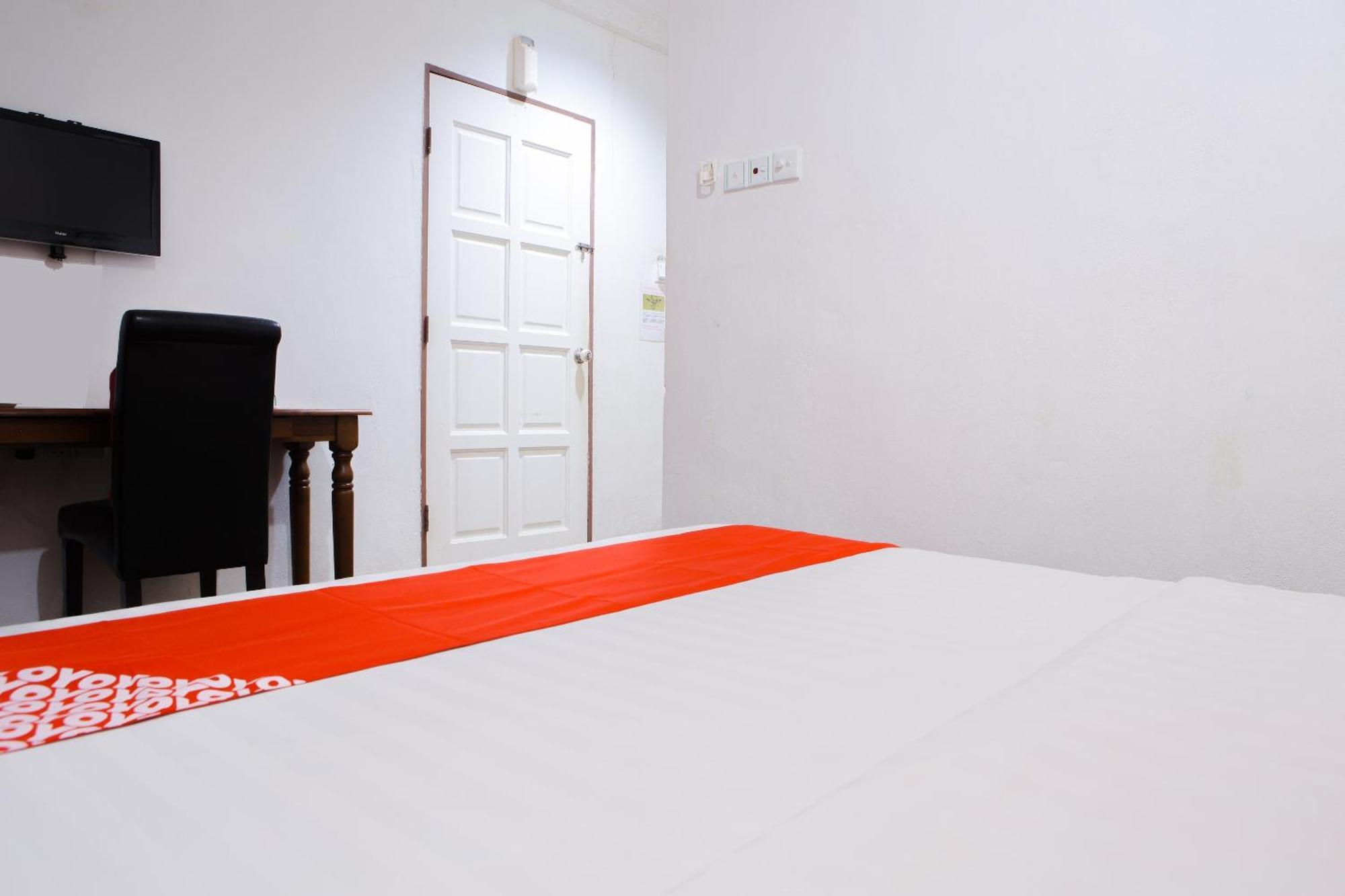 Oyo 90037 The 7 Lodge Tambunan Экстерьер фото