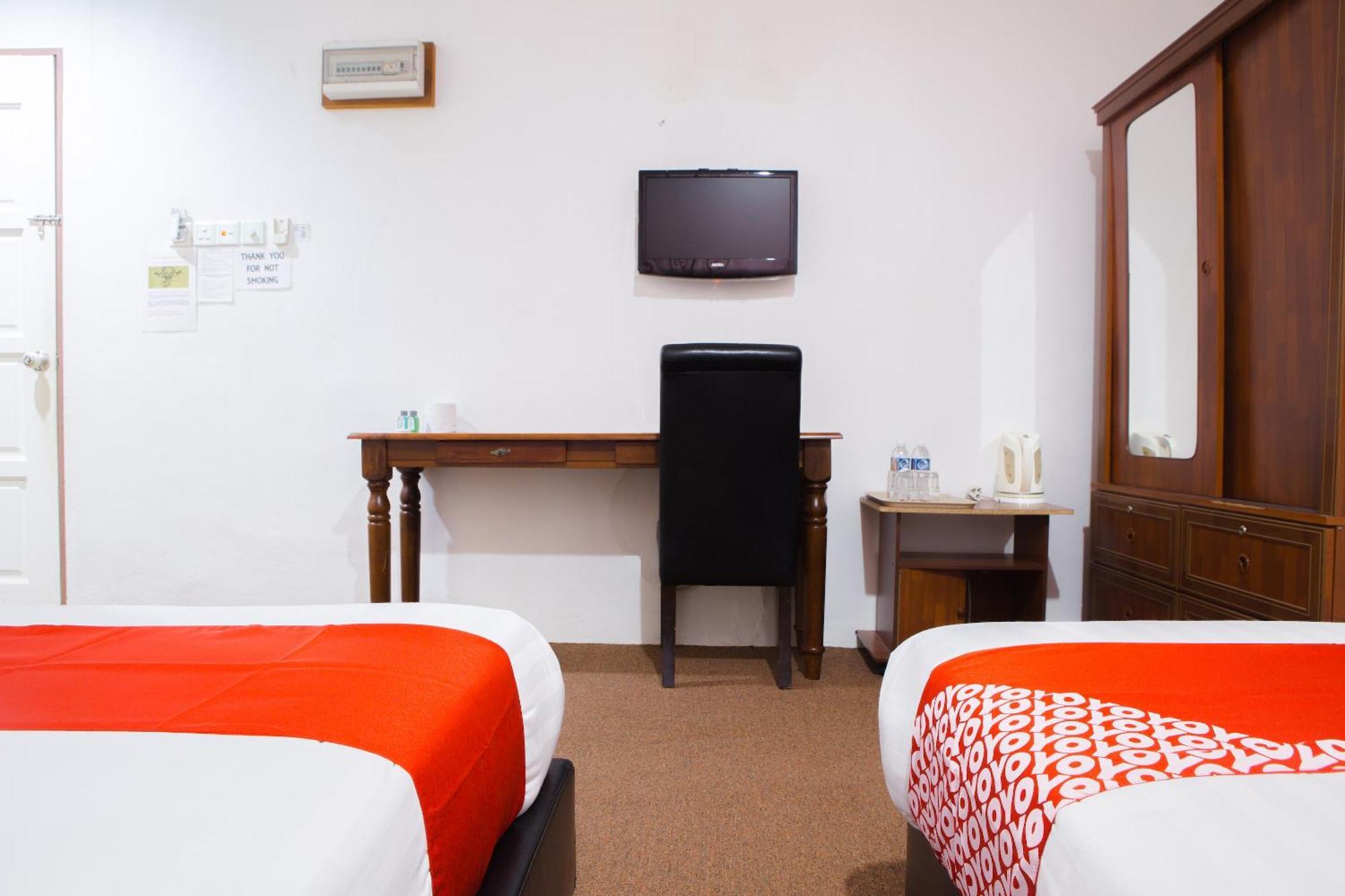 Oyo 90037 The 7 Lodge Tambunan Экстерьер фото