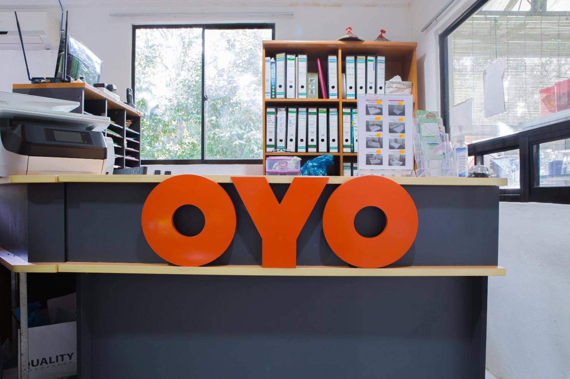 Oyo 90037 The 7 Lodge Tambunan Экстерьер фото