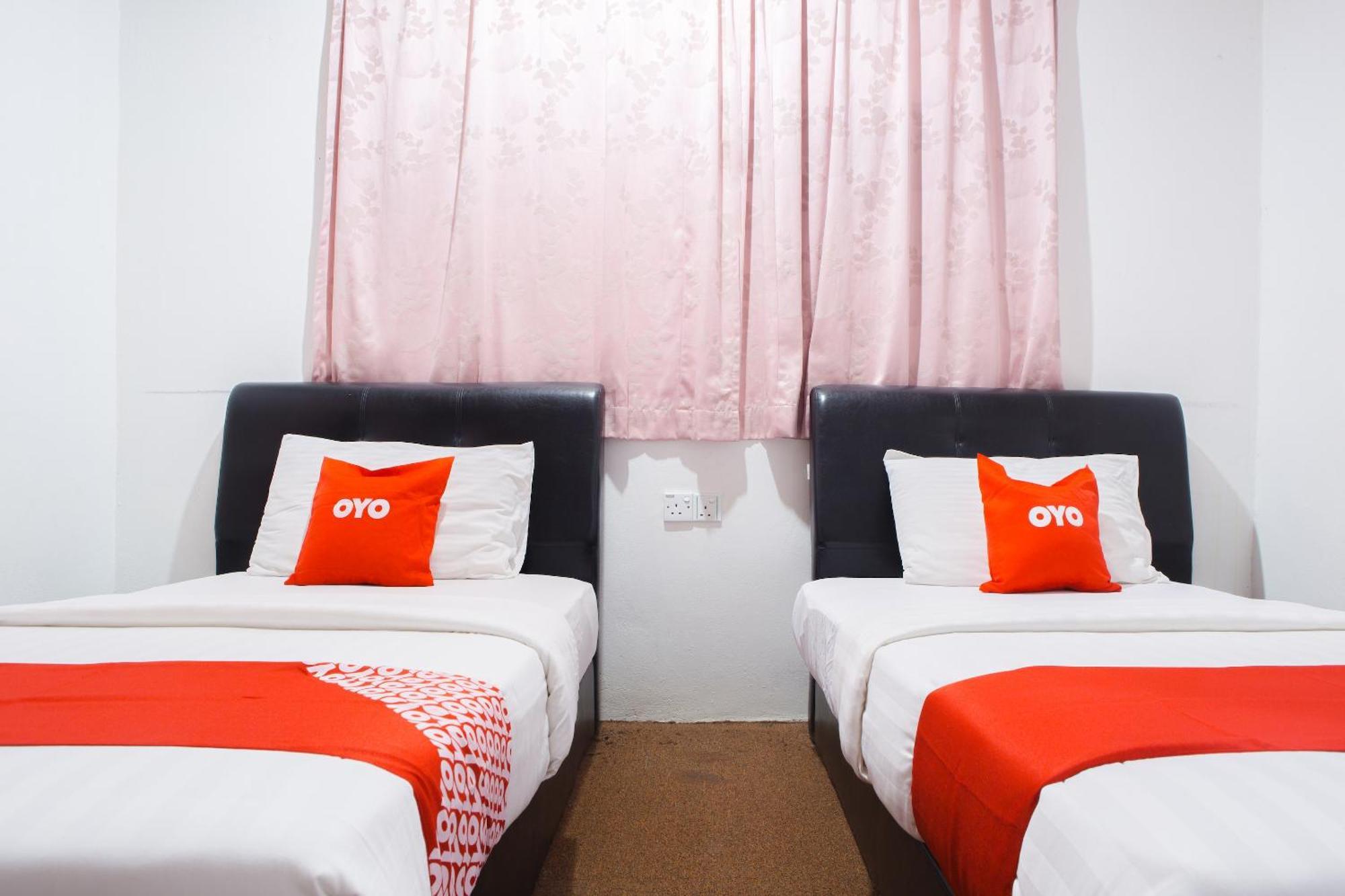 Oyo 90037 The 7 Lodge Tambunan Экстерьер фото