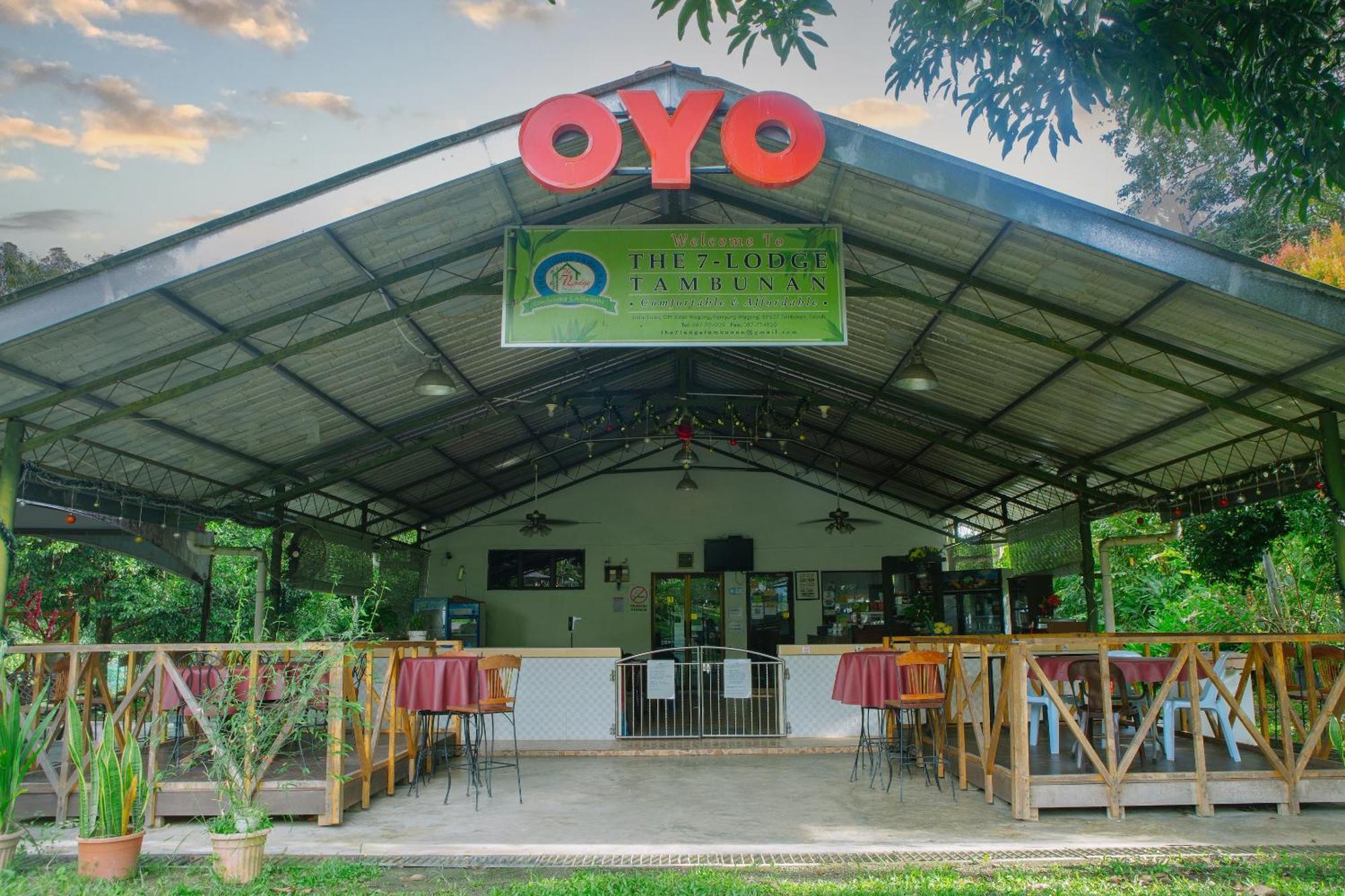 Oyo 90037 The 7 Lodge Tambunan Экстерьер фото