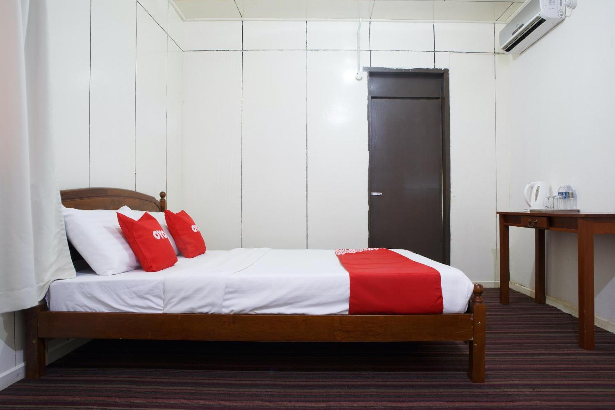 Oyo 90037 The 7 Lodge Tambunan Экстерьер фото
