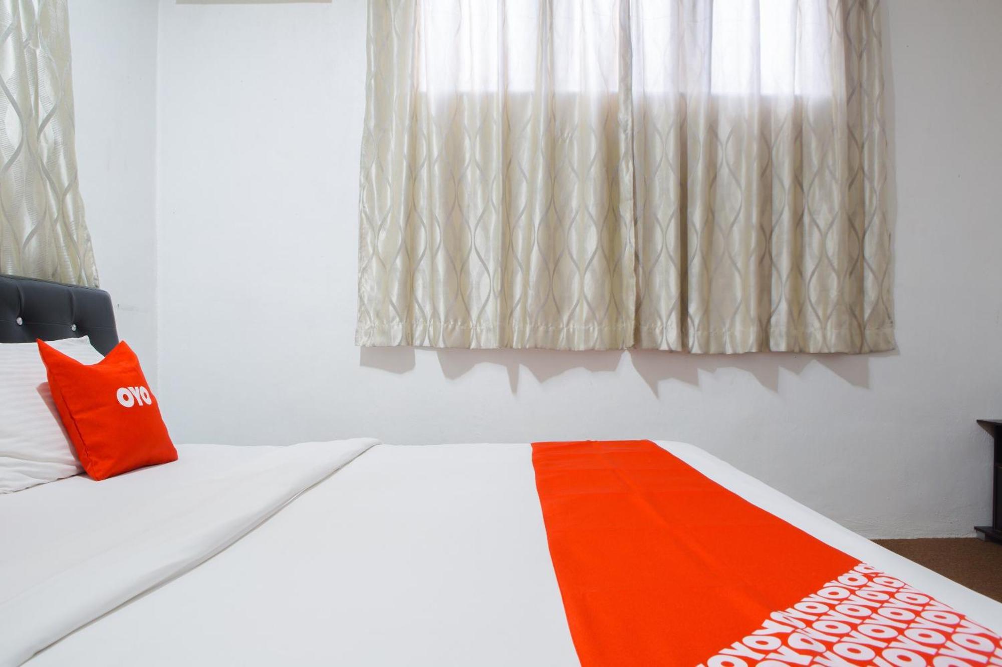 Oyo 90037 The 7 Lodge Tambunan Экстерьер фото